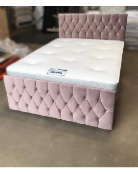 Chesterfield bed with footboard
