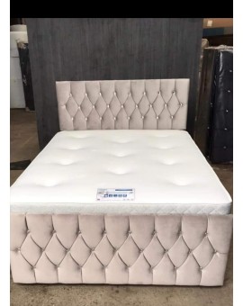 CHESTERFIELD WITH FOOTBOARD